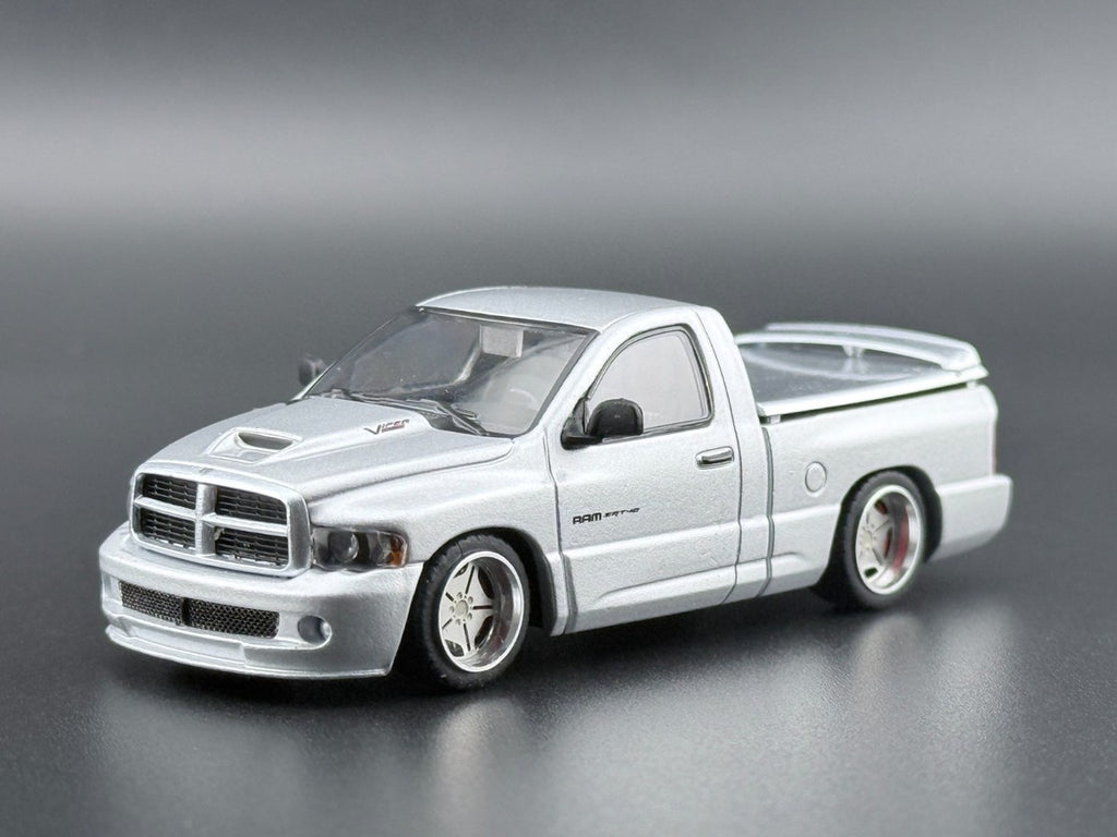 Dodge Ram SRT-10 1:64