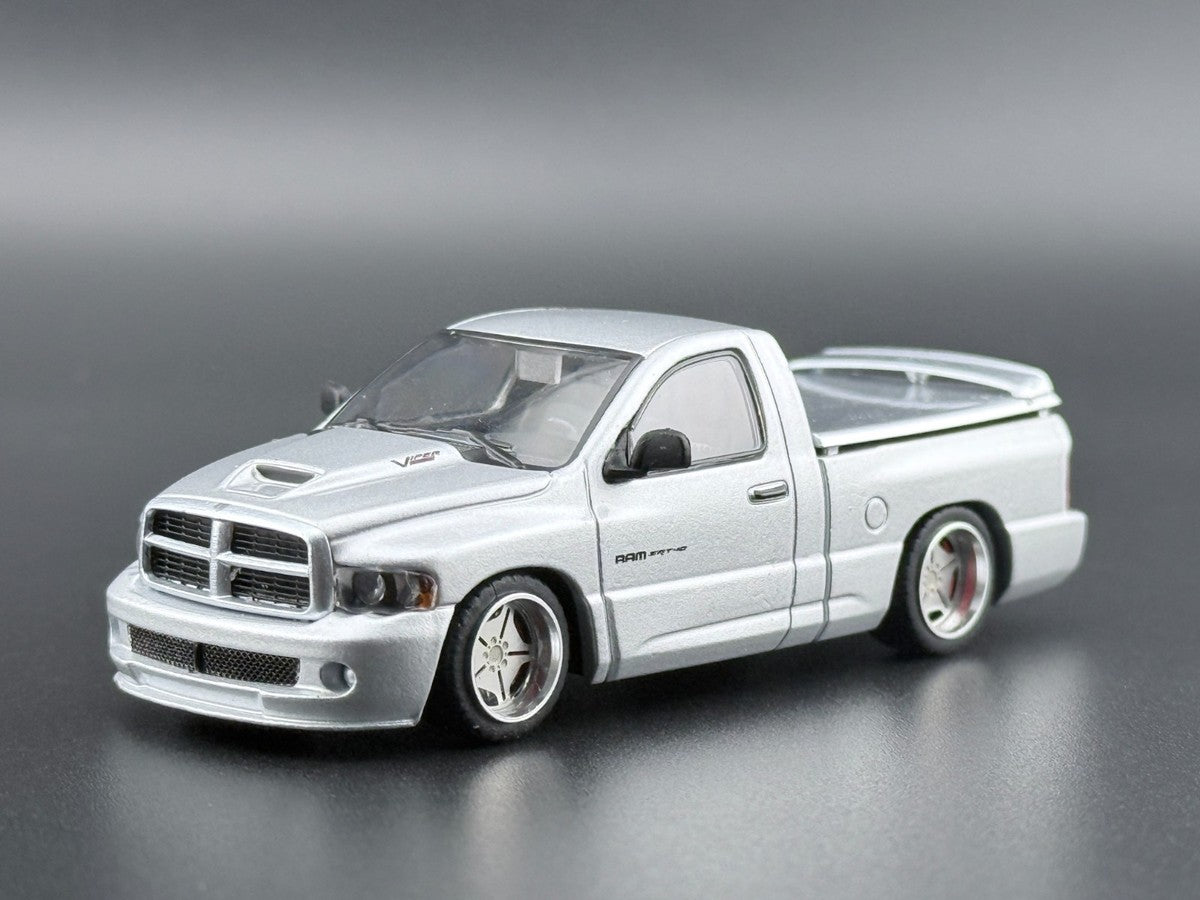 Dodge Ram SRT-10 1:64