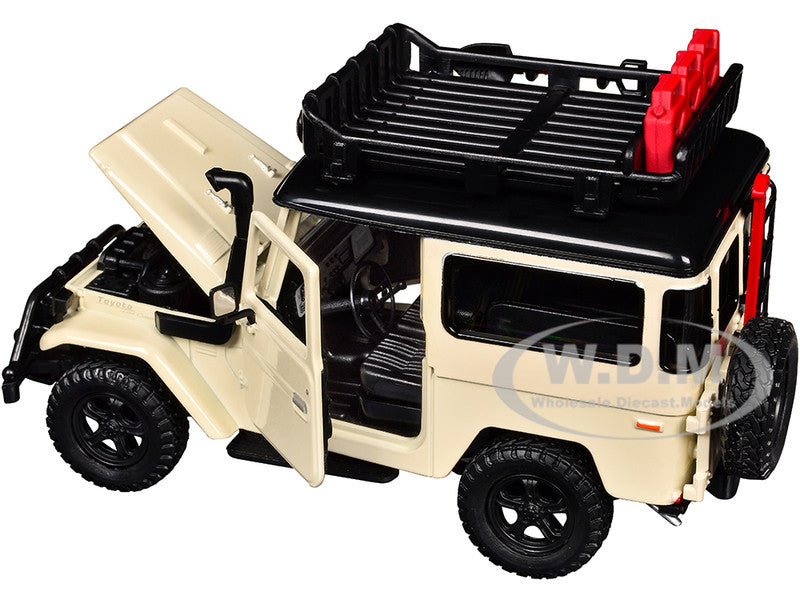 Toyota FJ40 Land Cruiser Beige 1:24
