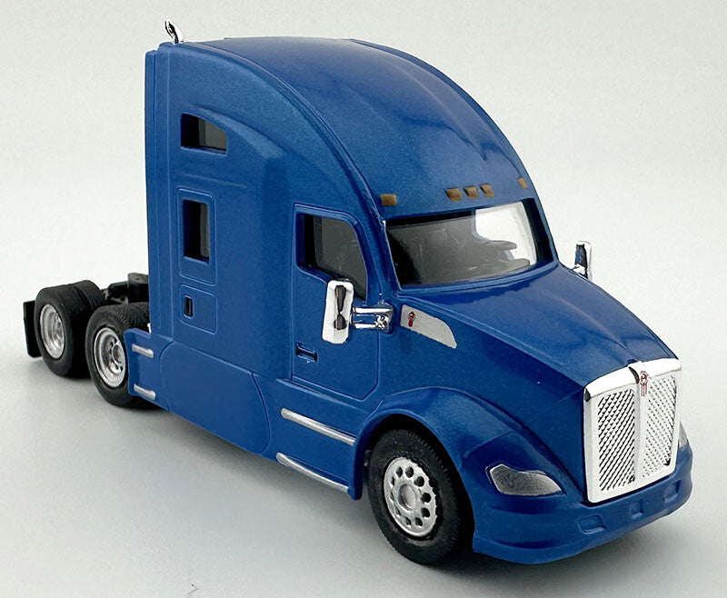 Kenworth T680 Azul 1:32 – Cabezal Moderno a Escala