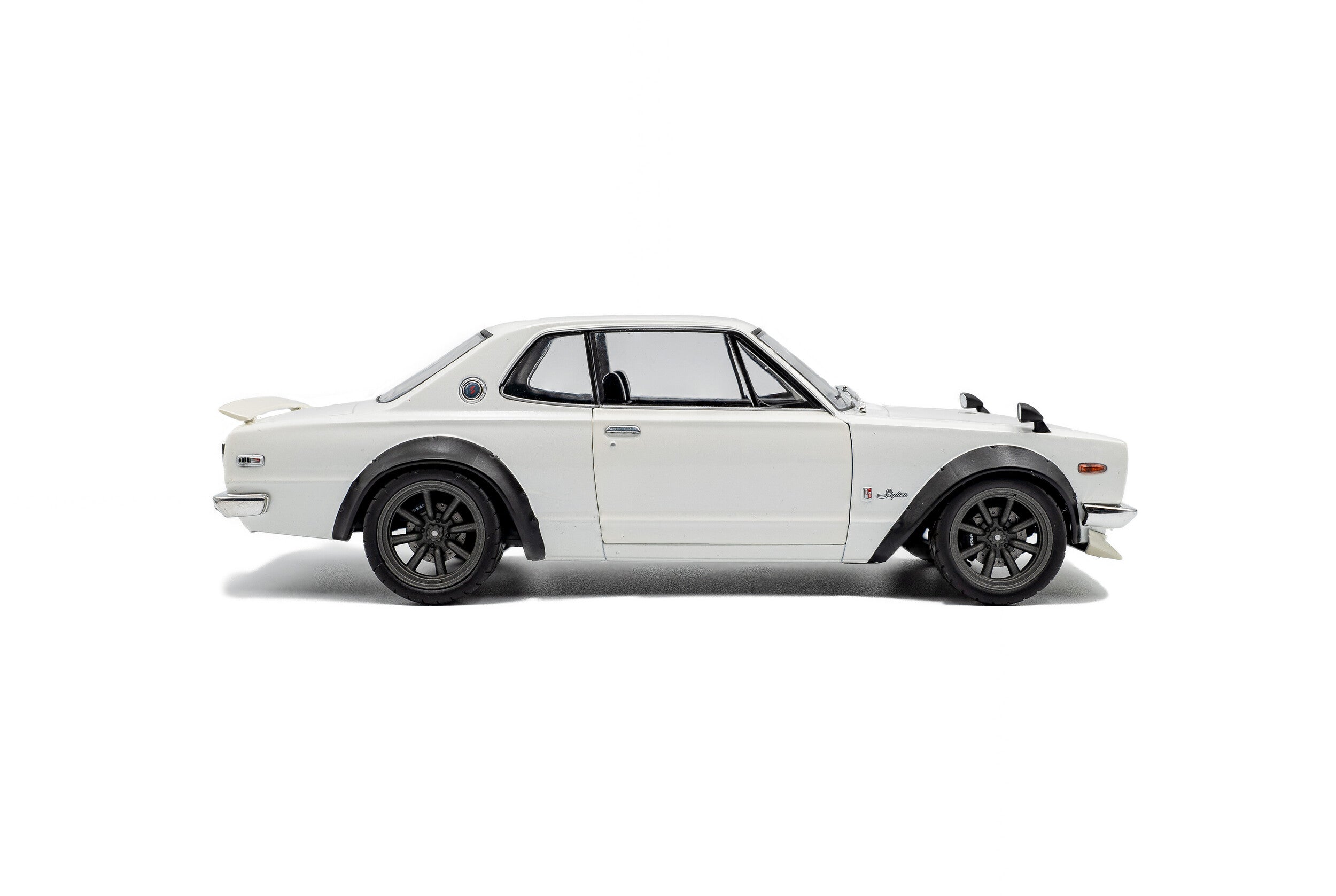 Nissan Skyline GT-R Hakosuka (C10) Blanco 1:18