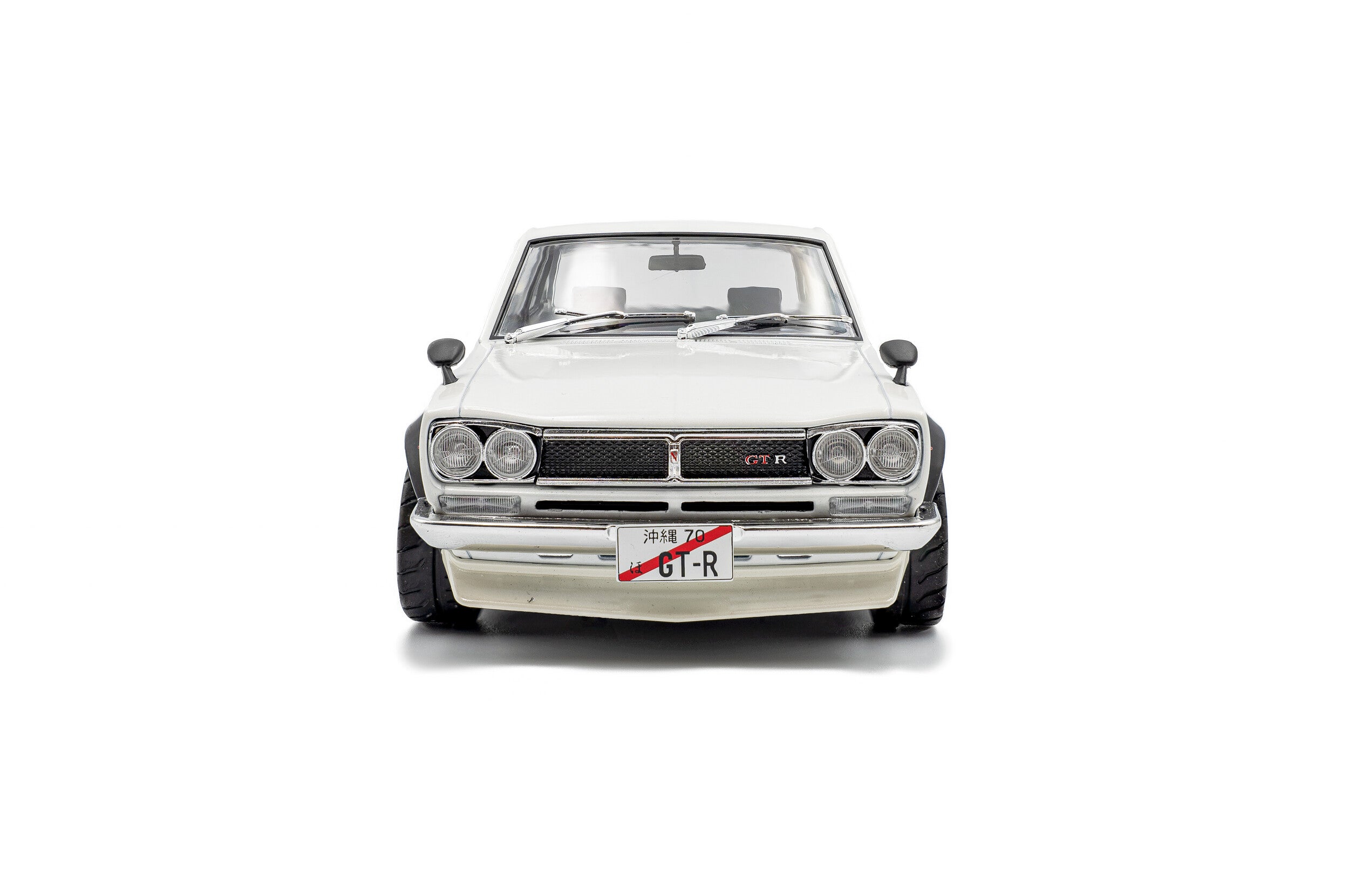 Nissan Skyline GT-R Hakosuka (C10) Blanco 1:18