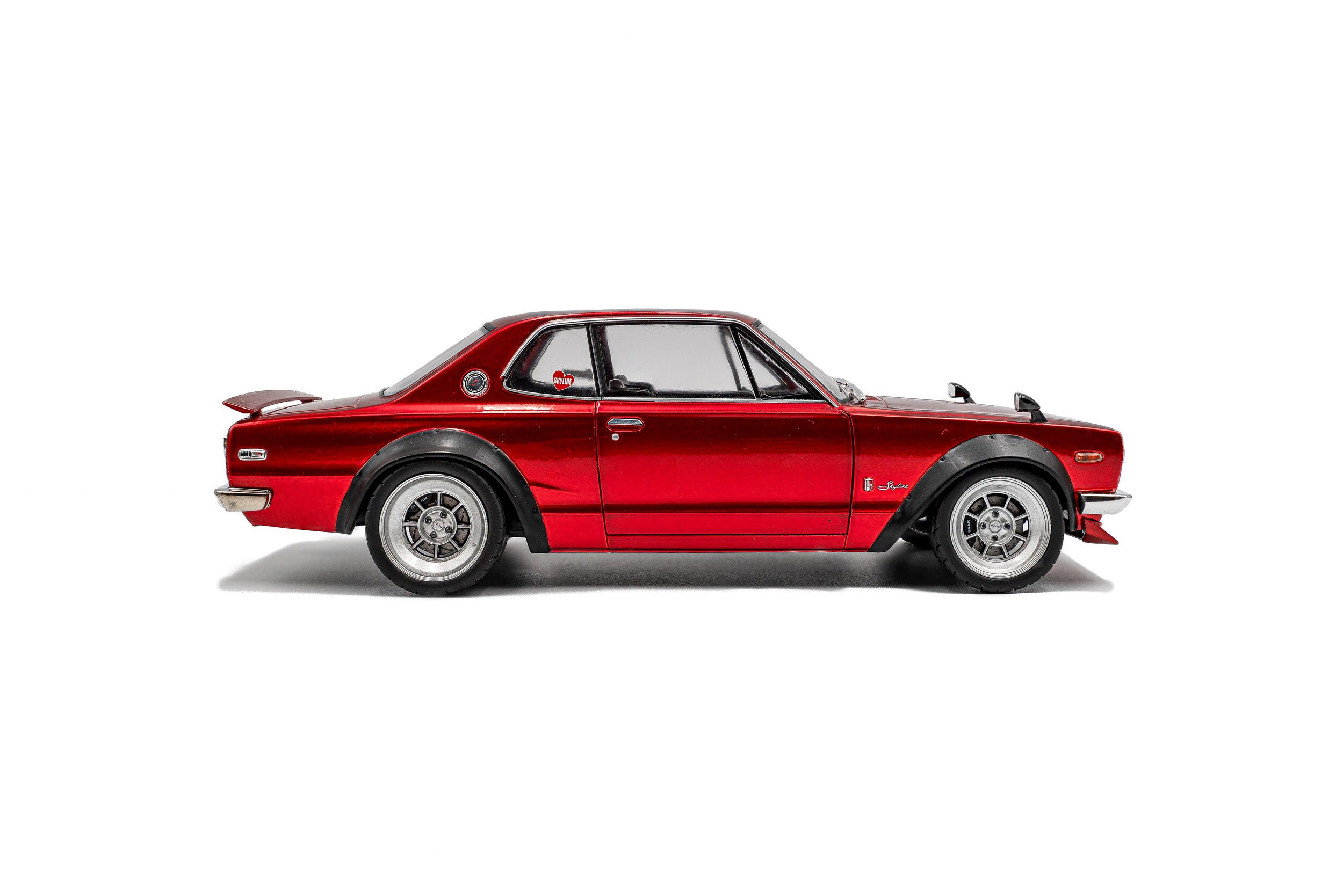 Nissan Skyline GT-R Hakosuka (C10) Rojo Metálico 1:18